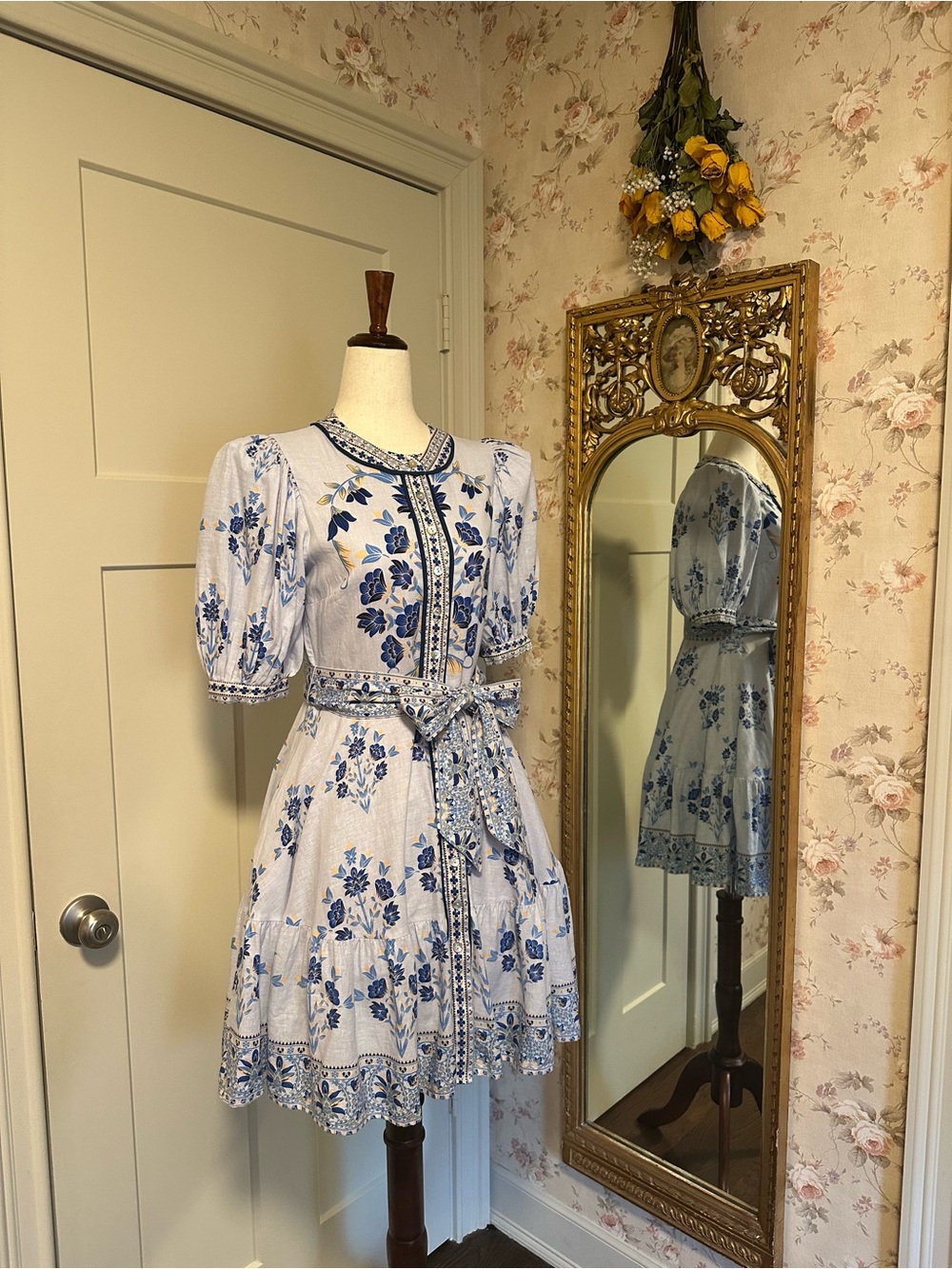 A Loves A Blue White Floral Bubble Sleeve A-Line Flounce Mini Dress XS - Picture 3 of 16